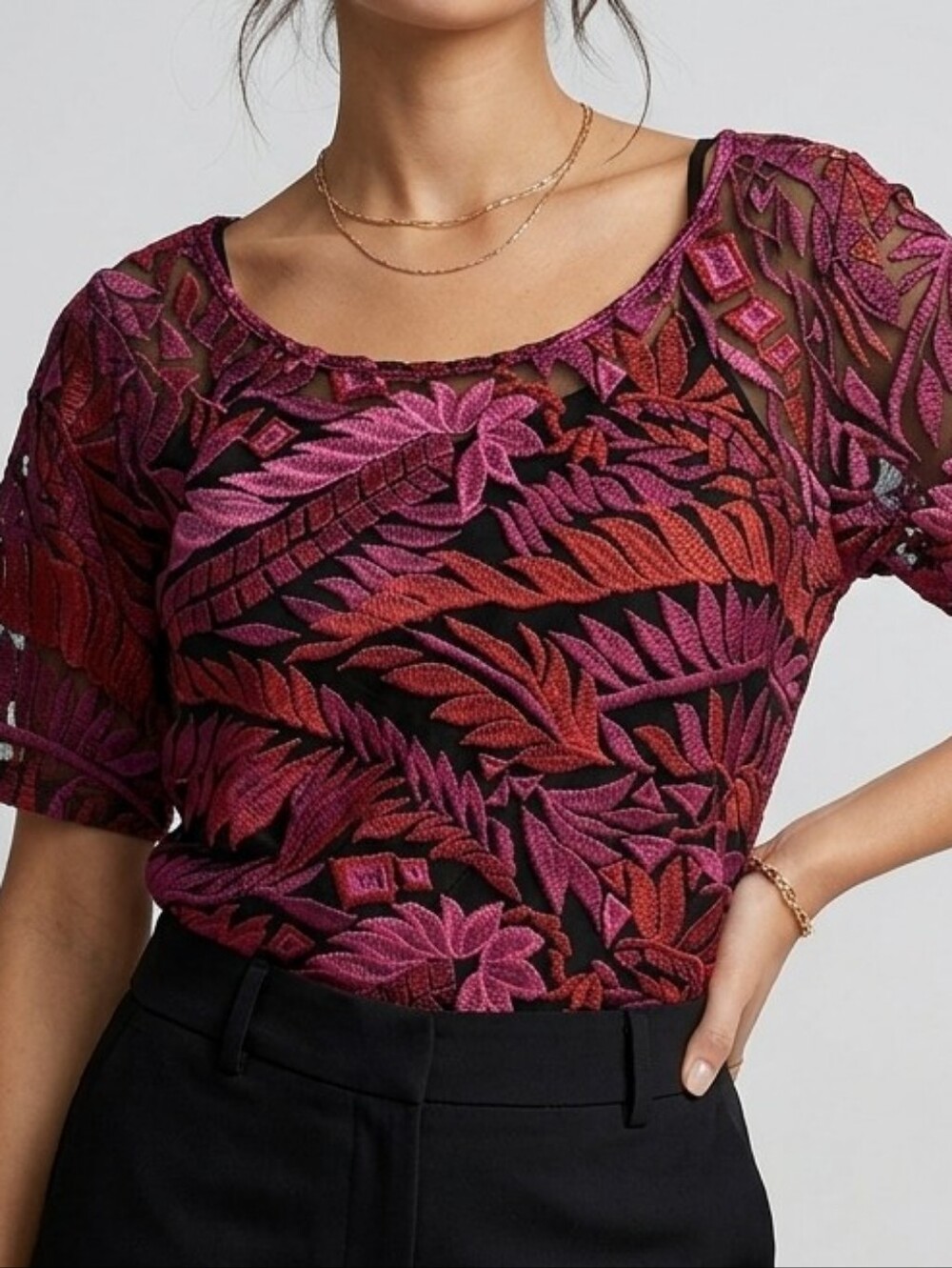 [[MetroStyle]] Women's Pink & Red Embroidered Short Sleeve Top